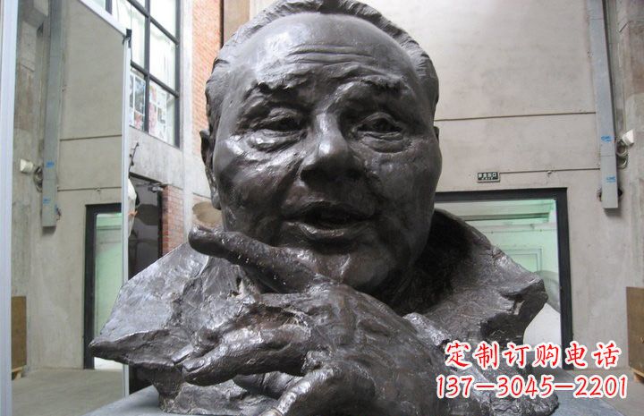 贵州邓小平铜雕塑——传承中国传统文化