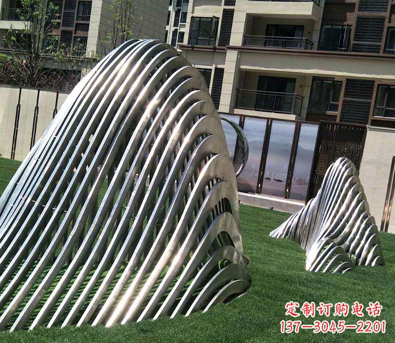 贵州不锈钢假山雕塑——电镀之美