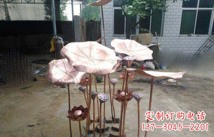 贵州锻铜荷叶雕塑