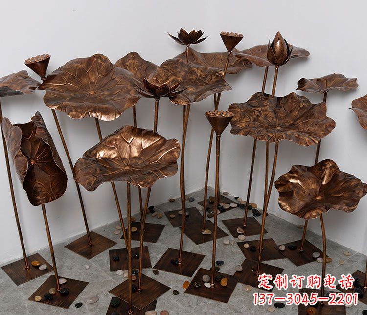 贵州锻铜荷花景观雕塑