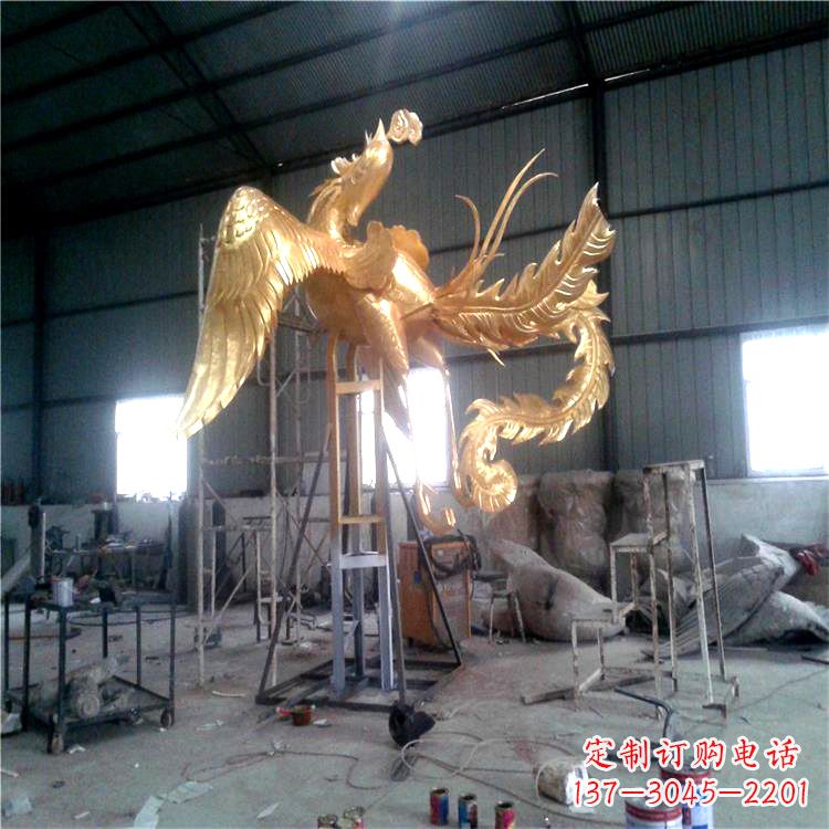 贵州锻铜鎏金凤凰吉祥和谐动物雕塑