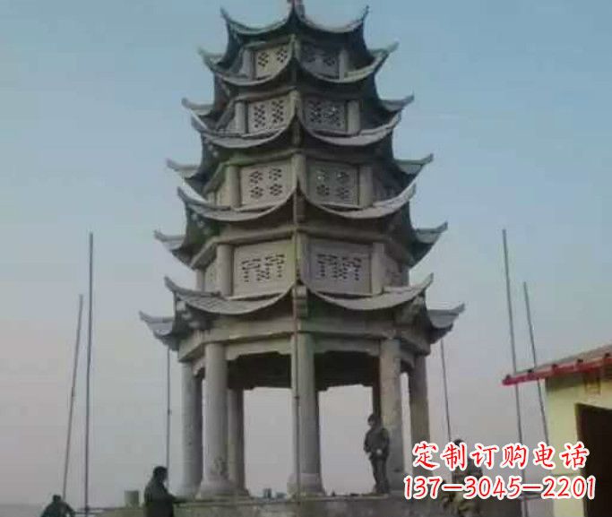 贵州精美绝伦的多层凉亭石雕