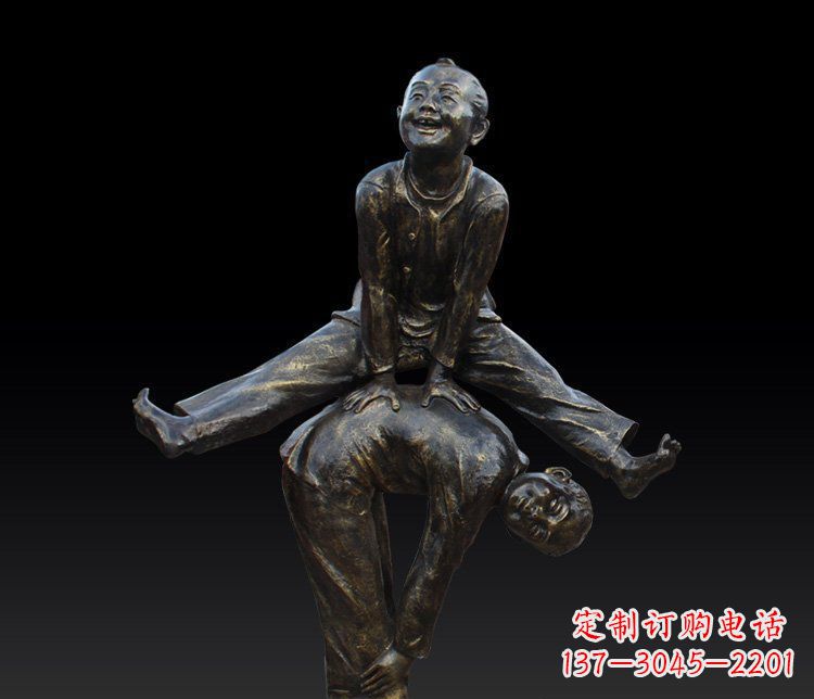 贵州儿童友善的山羊雕塑