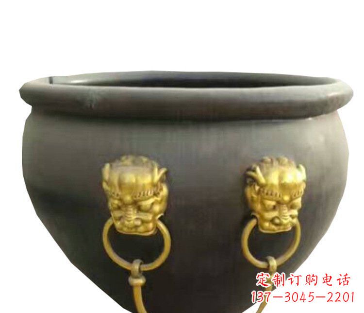 贵州传统工艺鎏金狮子头水缸铜雕塑