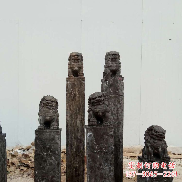 贵州复古风格拴马桩雕塑