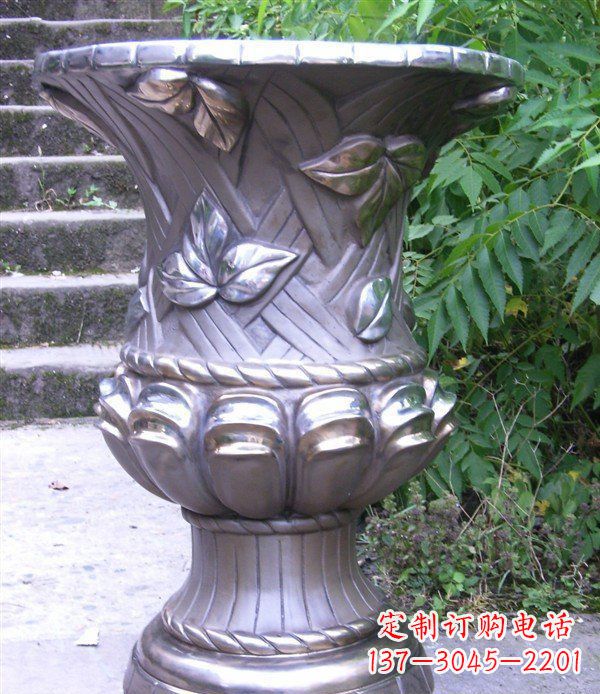 贵州玻璃钢花盆雕塑