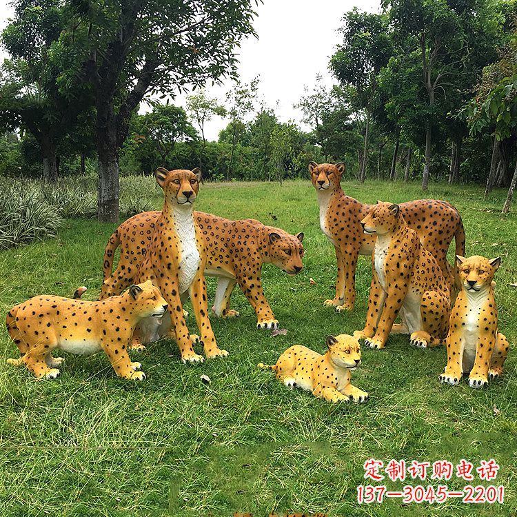 贵州精美玻璃钢豹雕塑