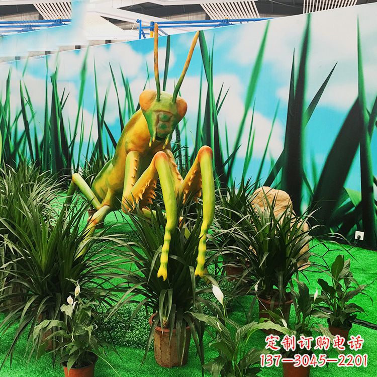 贵州优雅螳螂玻璃钢雕塑