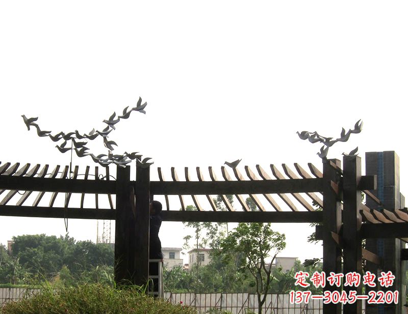 贵州飞翔美景·鸽子雕塑