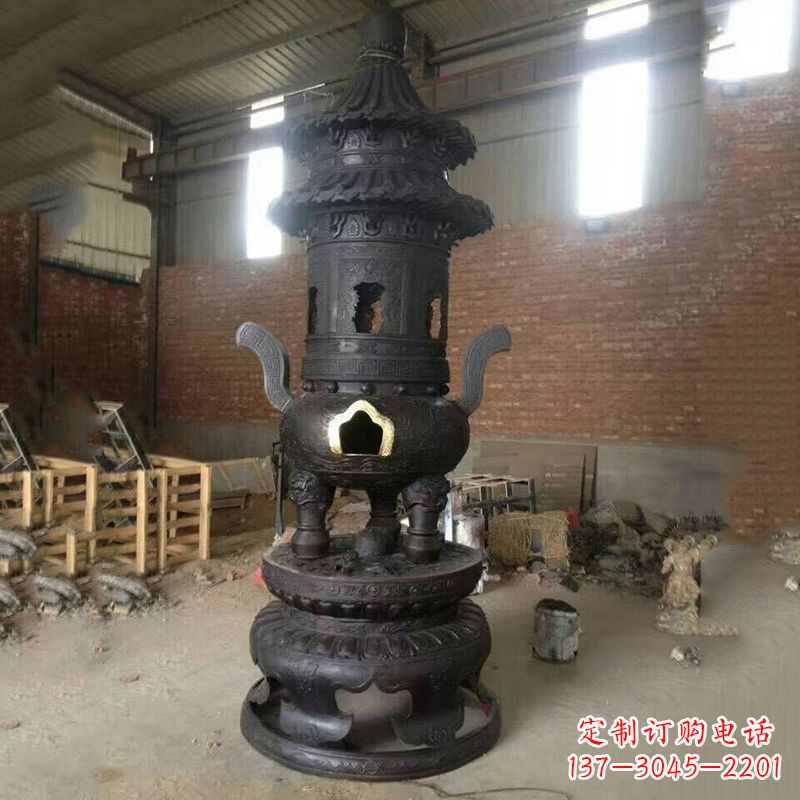 贵州花卉盘状高层圆形铜香炉雕塑