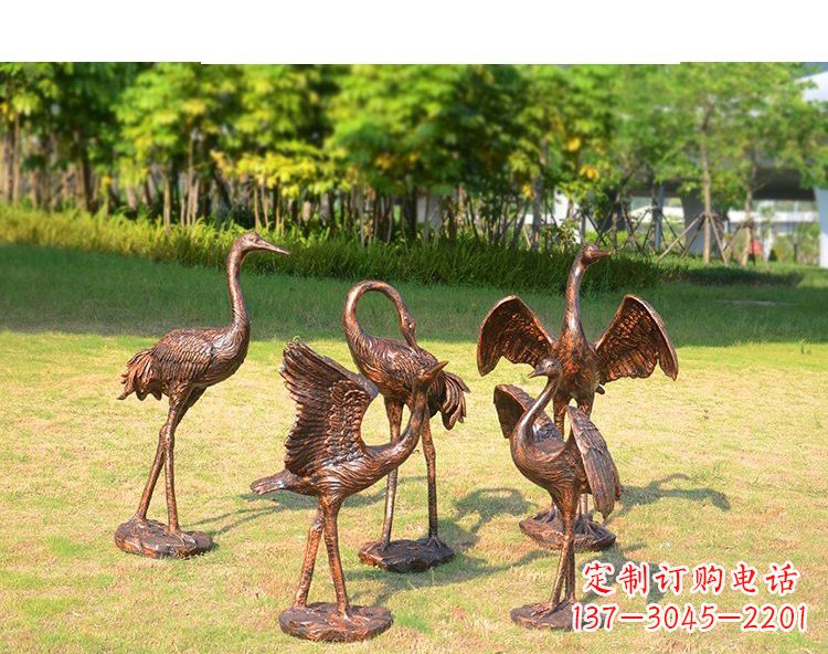 贵州仿铜钢玻璃摇头仙鹤雕塑