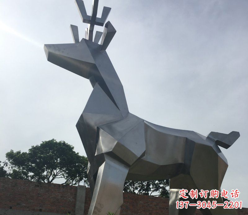 贵州不锈钢几何鹿雕塑