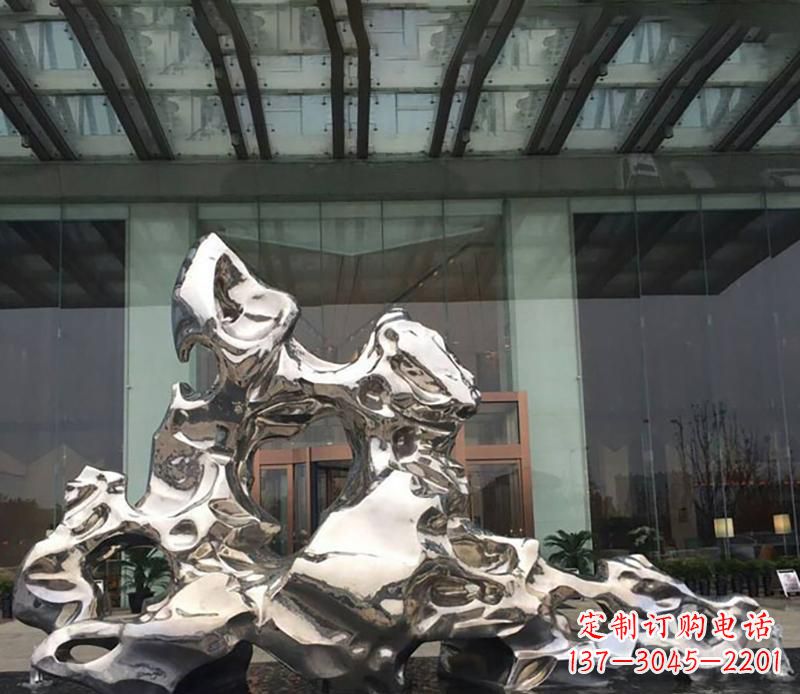 贵州精美太湖石雕塑