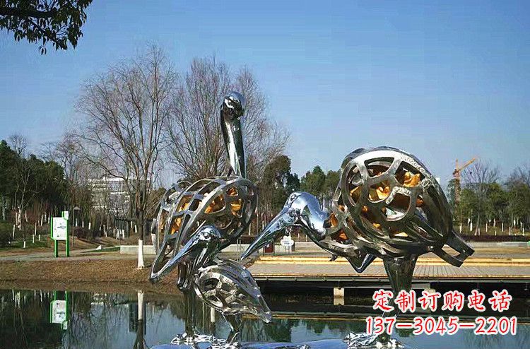 贵州手工制作的可爱丹顶鹤雕塑