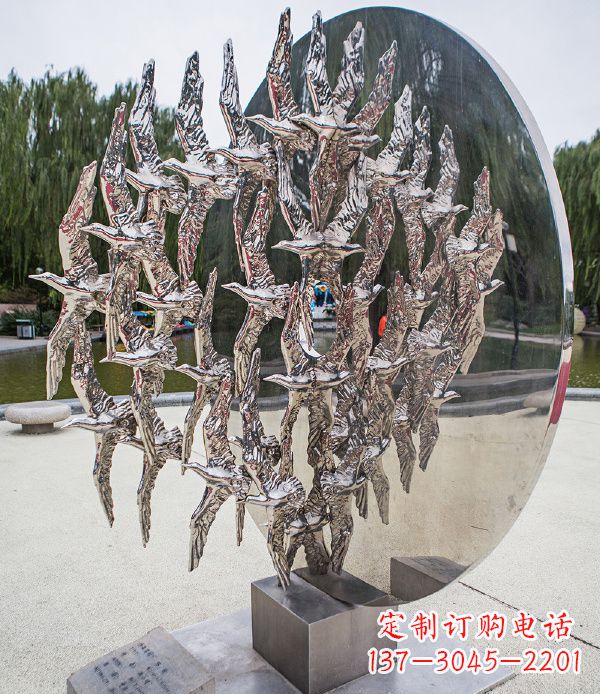 贵州欣赏鸽子轻盈的美丽——不锈钢动物鸽子雕塑