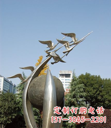 贵州公园不锈钢飞翔的大雁雕塑