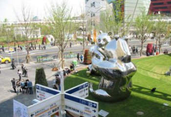 贵州镜面不锈钢熊猫大型雕塑