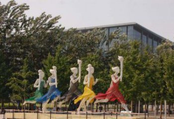 贵州不锈钢雕塑——拿火炬跑步