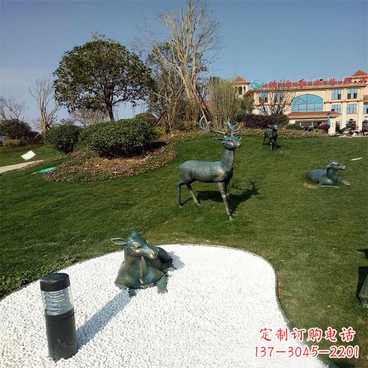 贵州公园草坪动物雕塑摆件铜雕鹿