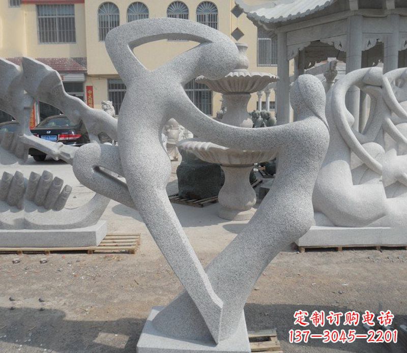 贵州公园抽象情侣小品雕塑