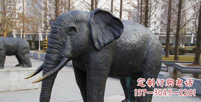 贵州公园大象动物雕塑