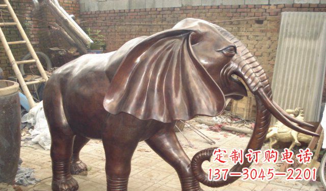 贵州精美细腻的铸铜大象雕塑