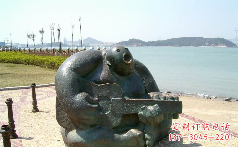 贵州音乐驻足,公园弹吉他铜雕