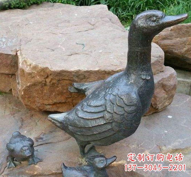 贵州动物雕塑——精致铜质鸭子雕塑