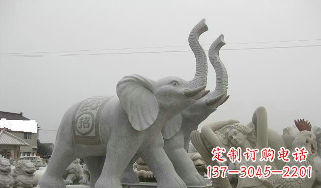 贵州公园动物长鼻大象石雕