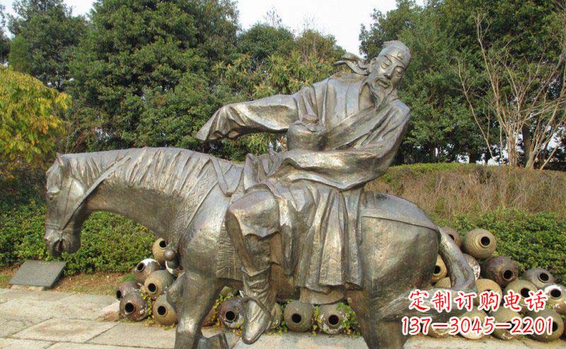 贵州公园喝醉酒的骑马人物景观铜雕
