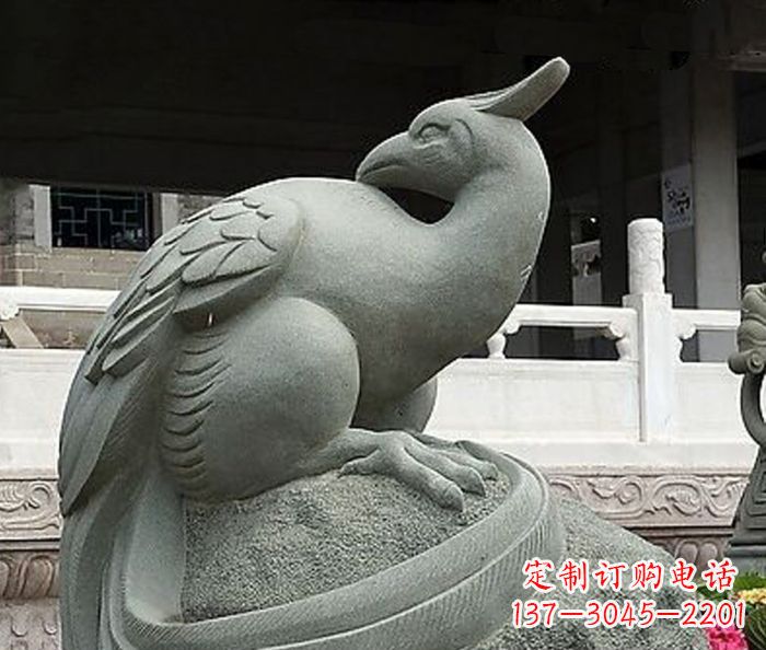 贵州精美的凤凰石雕