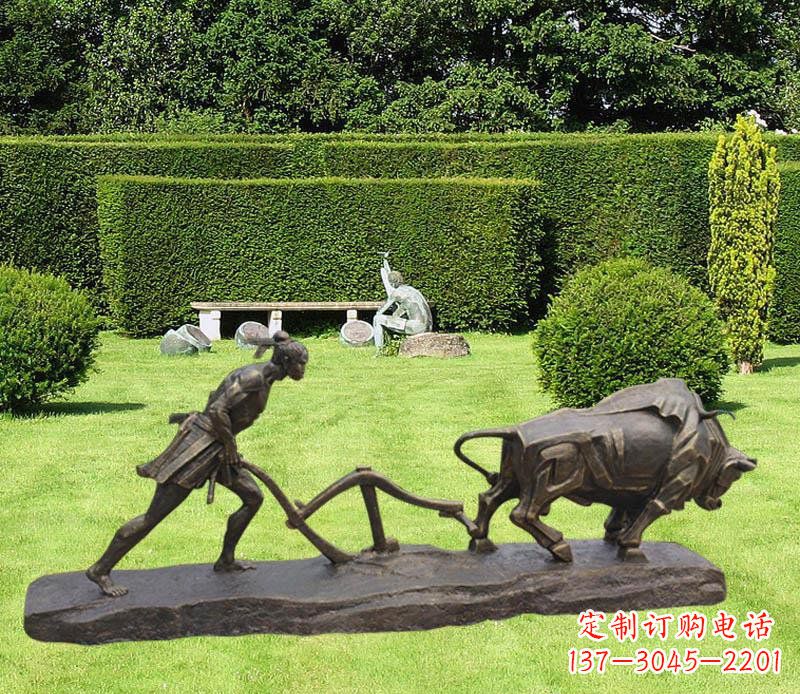 贵州古典风格牛雕塑,新时代艺术装点