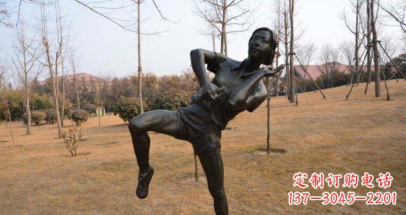 贵州优雅美丽,练武女孩铜雕