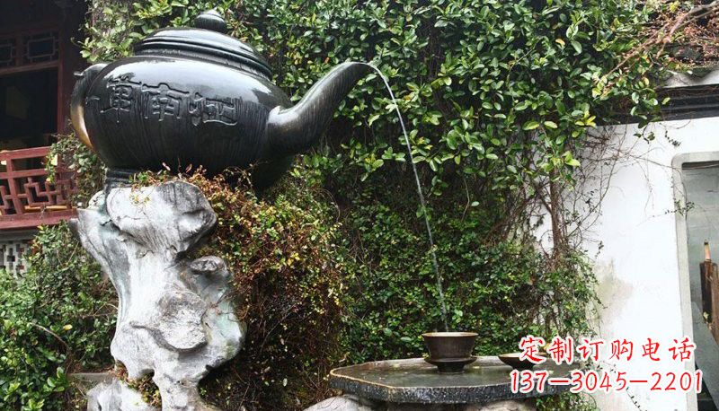 贵州铜雕茶壶,雕刻美景,带您开启新的旅程