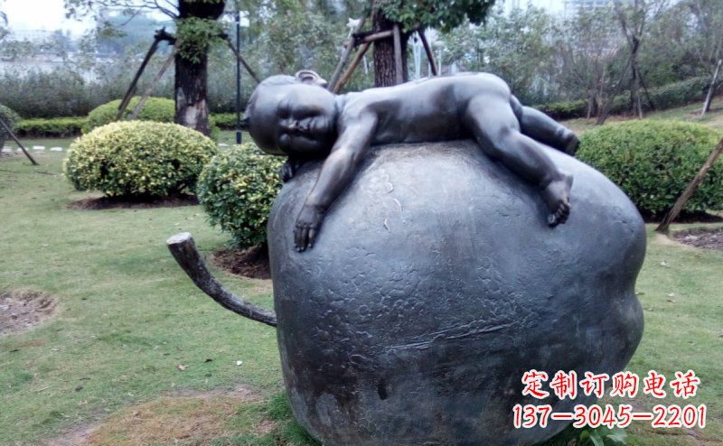 贵州精致可爱的苹果雕塑