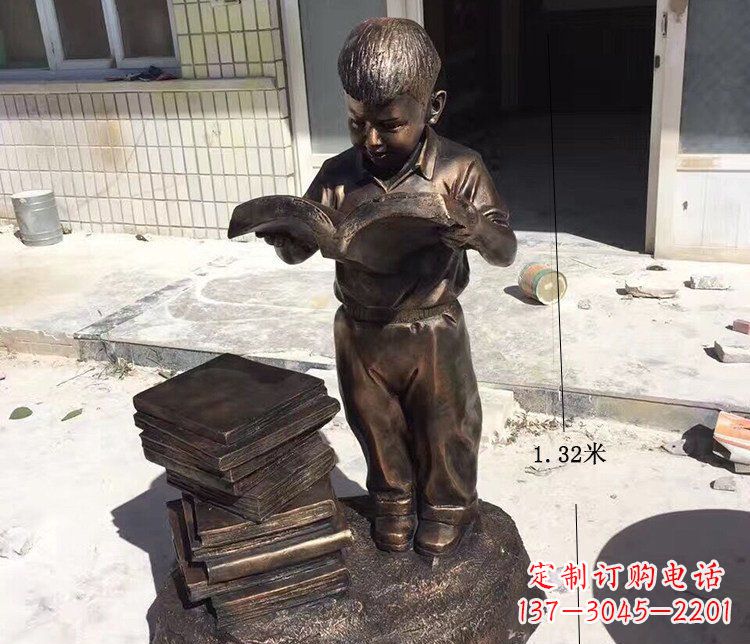 贵州杰出的小孩铜雕