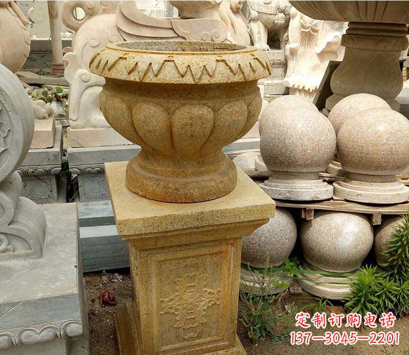 贵州砂岩花盆景观石雕--美观多彩的室外装饰