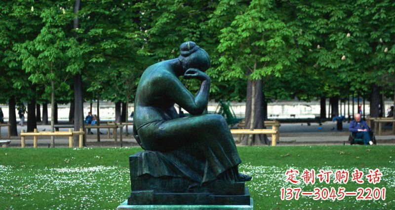 贵州经典精美女人铜雕