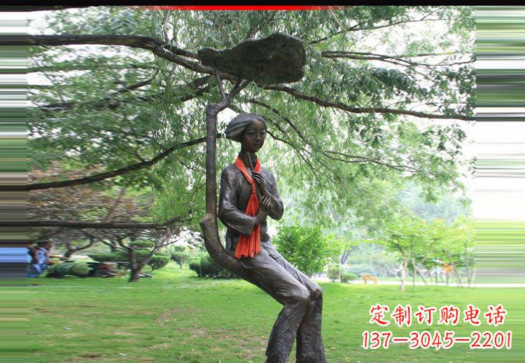 贵州可爱迷人的美女雕塑