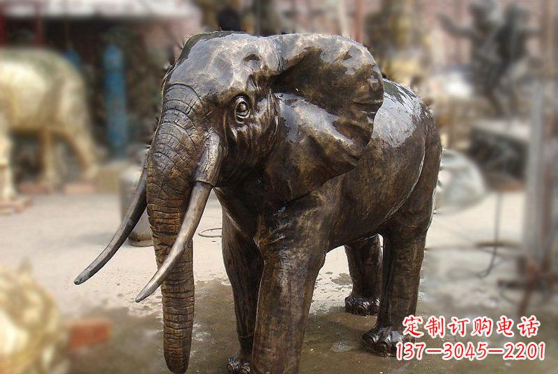 贵州优雅而典雅的铜质大象雕塑