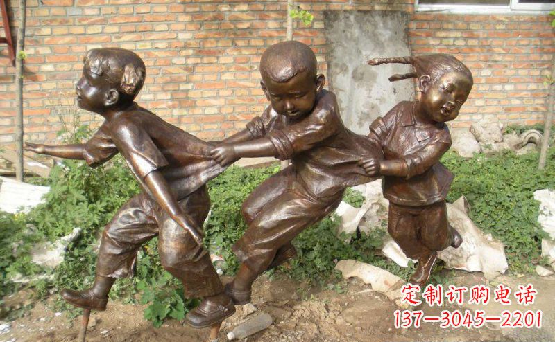 贵州铜雕老鹰—勇捕小鸡的动态展示