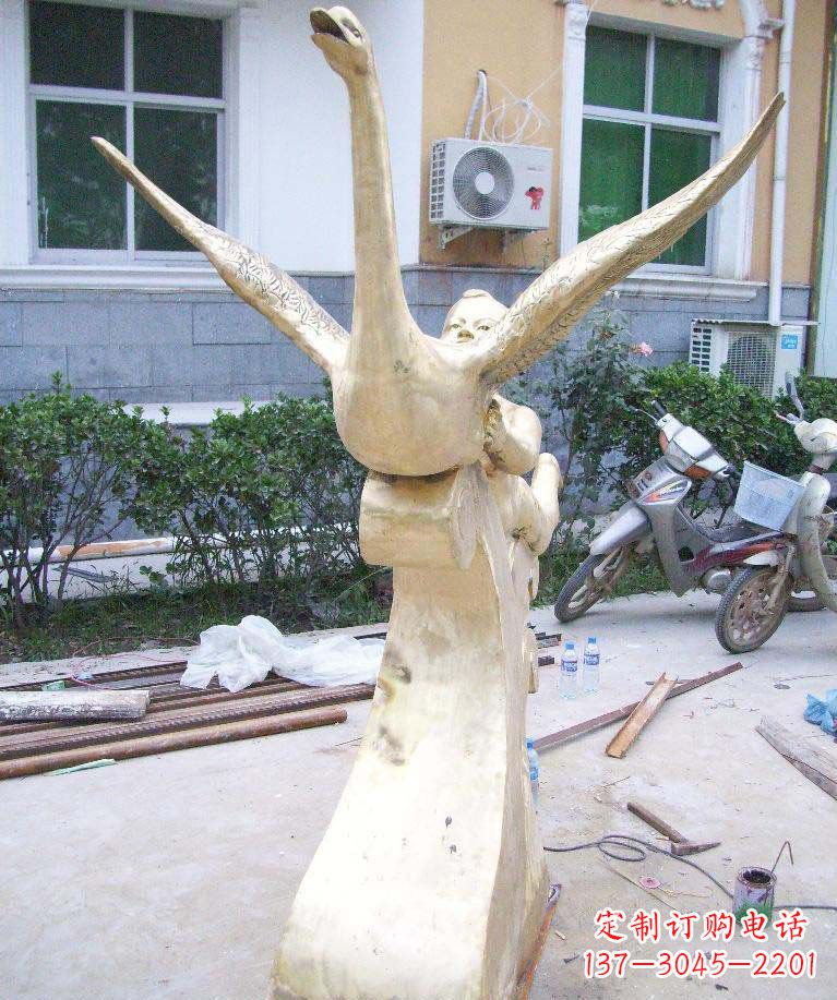 贵州孩子与天鹅·梦幻铜雕