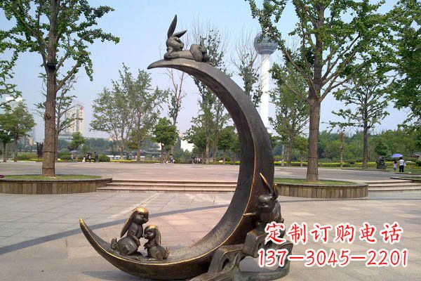 贵州公园月亮和玉兔铜雕
