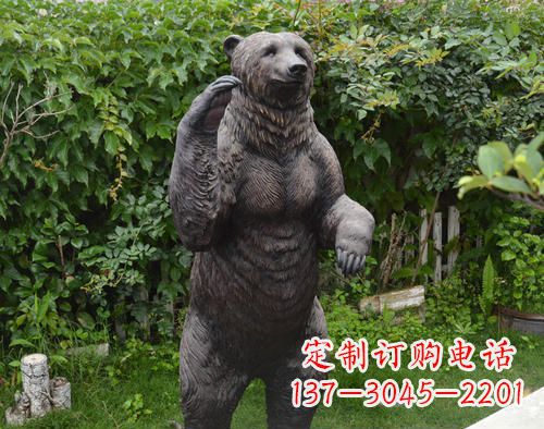 贵州仿真狗熊铜雕,体现野性的自然美丽