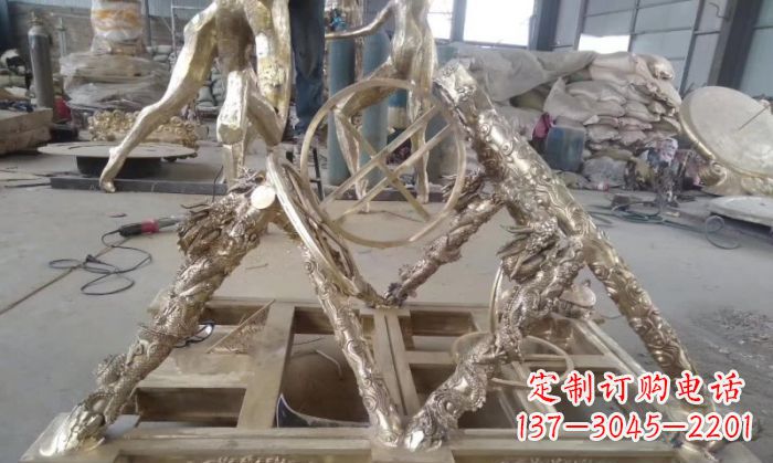 贵州“百年古董浑天仪铜雕,让古典美触手可及”