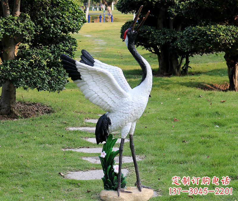 贵州古典仙鹤雕塑,融入神秘风语