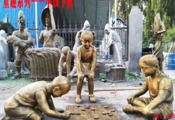 贵州铜质童趣儿童下棋雕塑