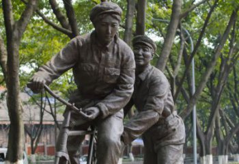 贵州装饰你家园的自行车雕塑