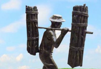 贵州精美老人铜雕，传承古代挑柴精神