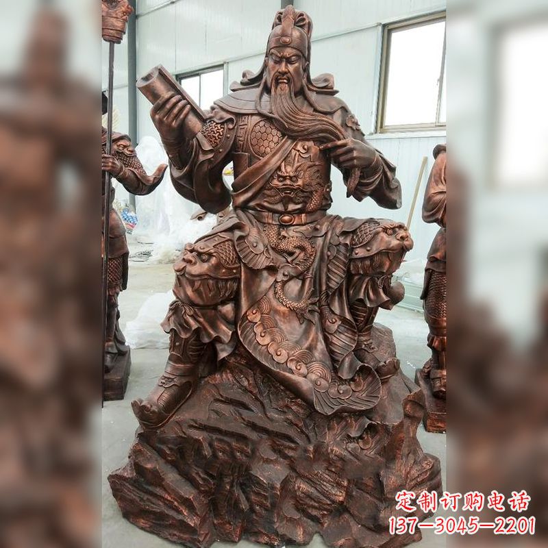 贵州文化历史写照:关羽夜读春秋雕塑